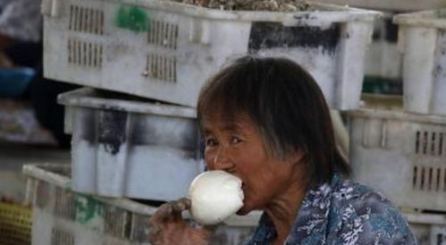 科技時(shí)代的親情裂隙 從一次未掛斷的電話說起